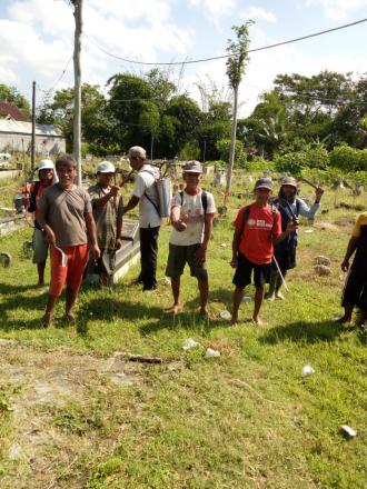 GOTONG ROYONG PEMBERSIHAN MAKAM