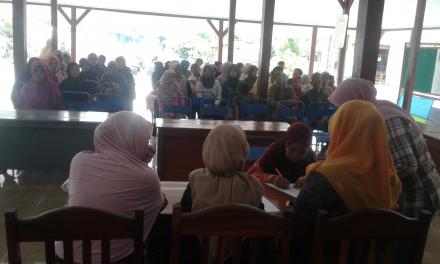 Kegiatan Arisan PKK Desa Tumpuk